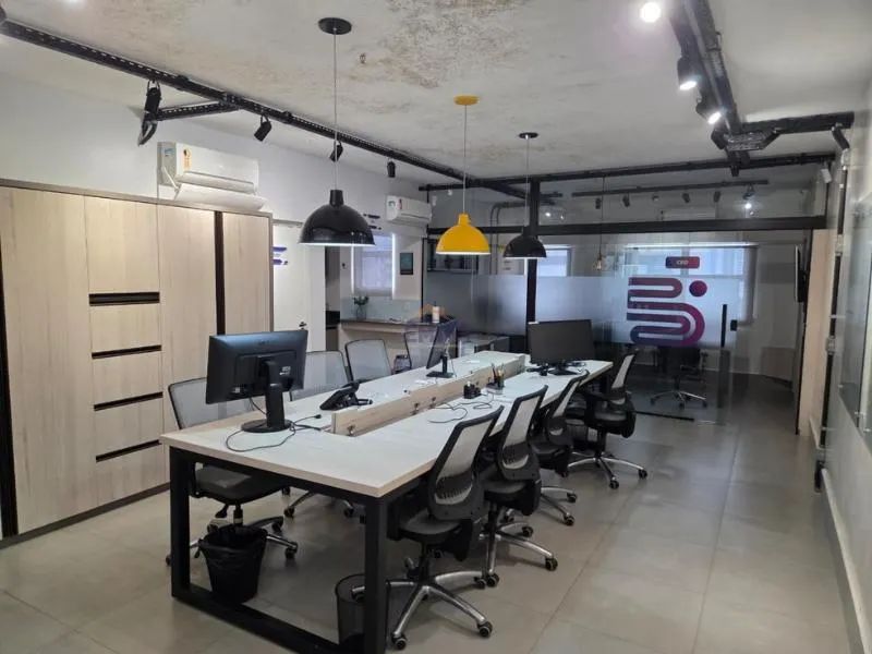Comercial/Industrial com 1 sala(s) no bairro Goiabeiras em Cuiabá - MT