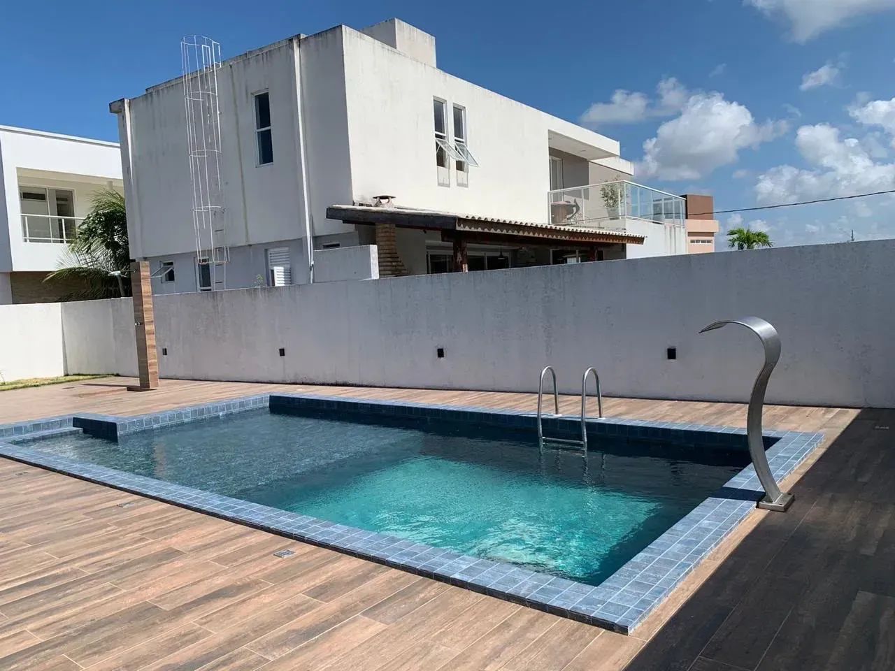 ALUGO CASA DUPLEX COM PISCINA EM CONDOMÍNIO FECHADO - Foto 4