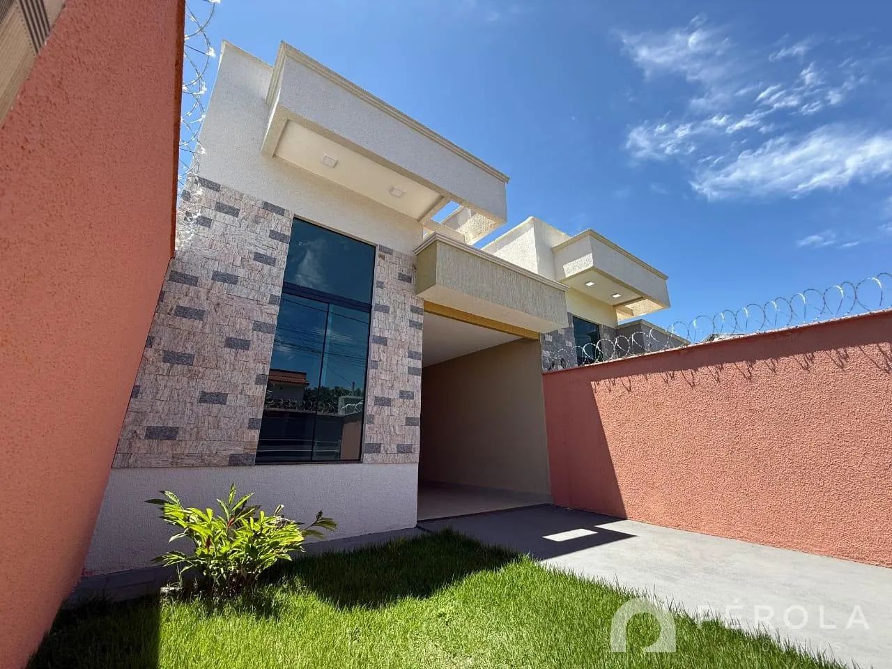 Casa em Papillon Park - Complemento - Aparecida de Goiânia, GO
