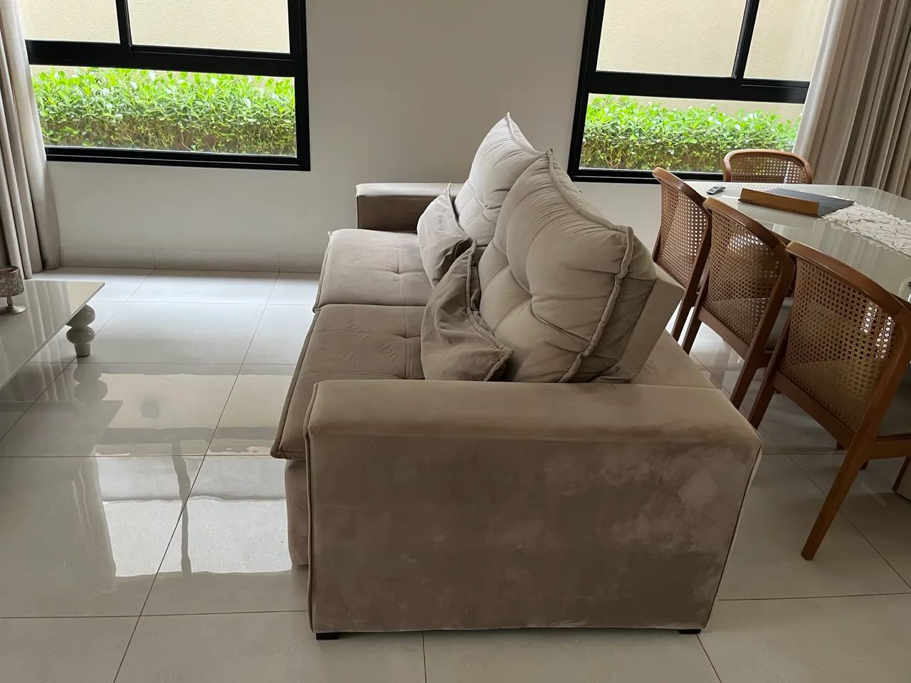 Sofá com chaise,conservado. - Foto 4