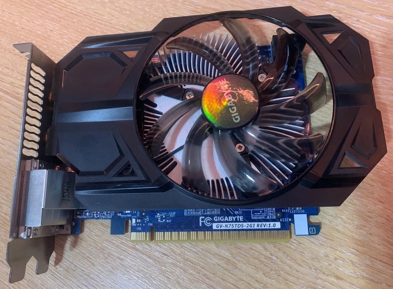 Gtx 750 ti - Foto 2