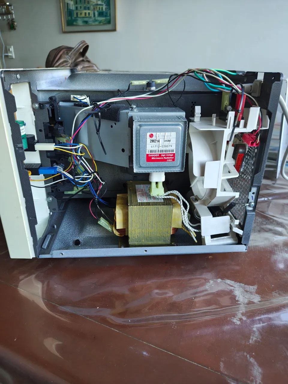 (SUCATA) Micro-ondas LG Modelo MS3052RA - Foto 3