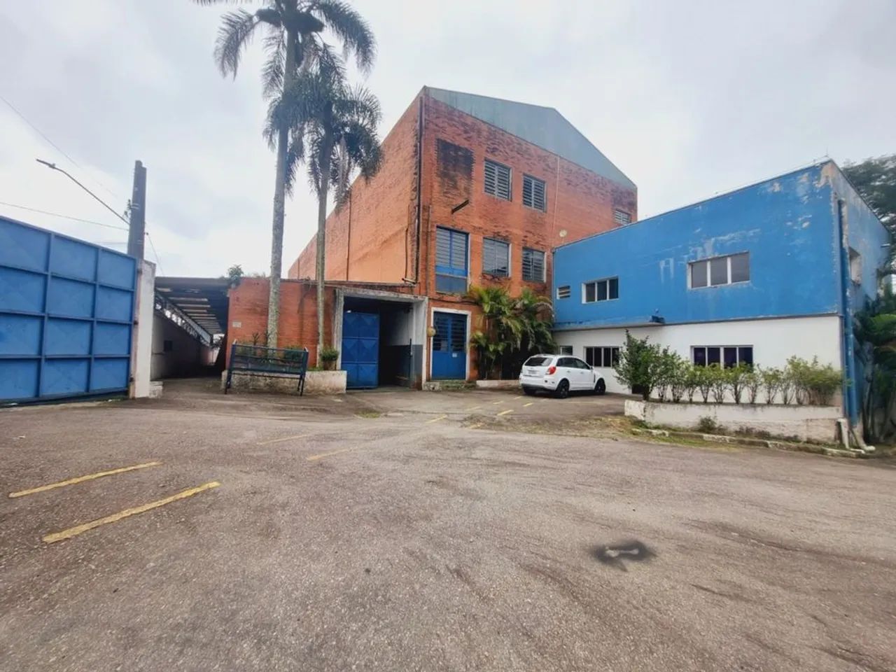 Galpão à Venda em Vila Louro, Embu-Guaçu - SP - Foto 2