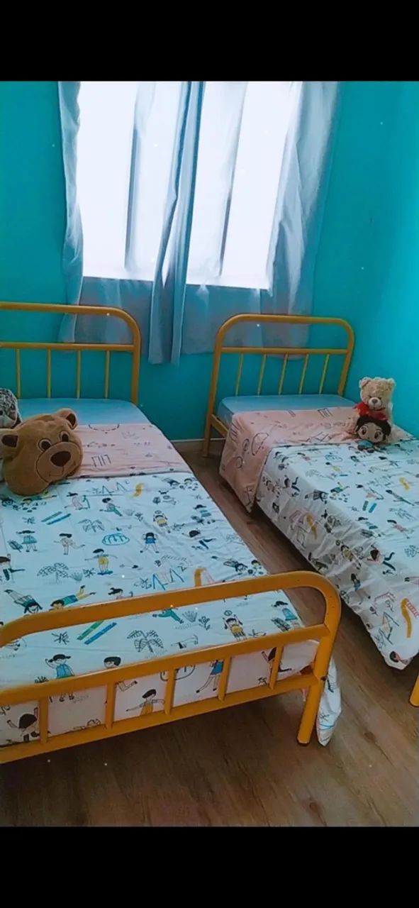 Doa se uma cama de solteiro em bom estado 