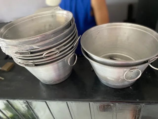 Vende-se baldes de alumínio. - Foto 2
