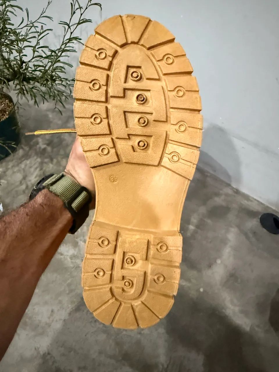Bota Marron para Uso no Dia a Dia - Foto 3