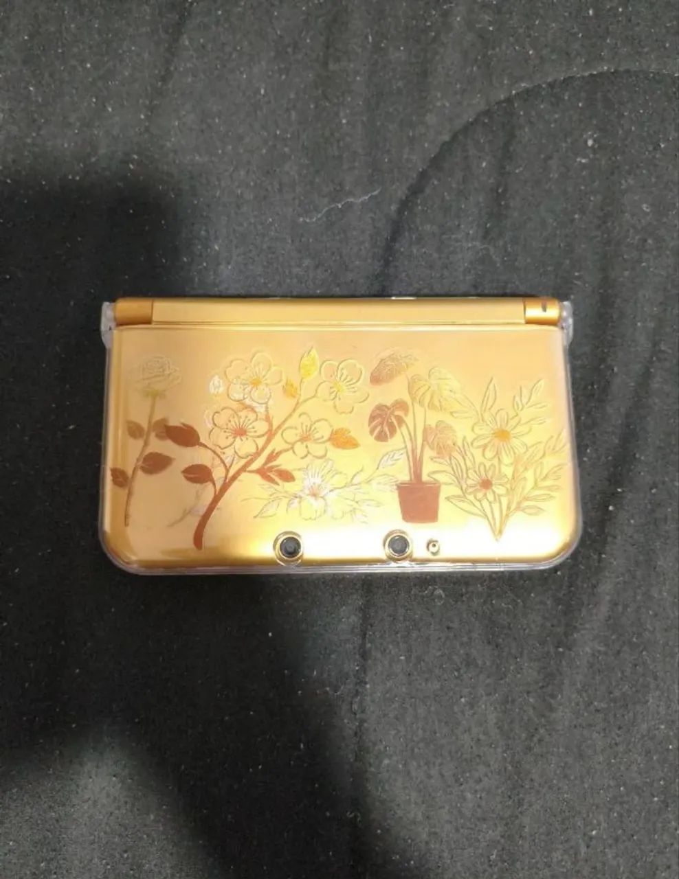 Nintendo 3ds Xl: The Legend Of Zelda A Link Between Worlds Dourado