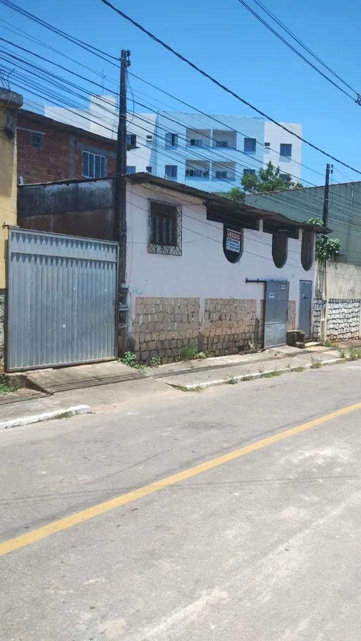 Aluga se casa com dois e três quartos, sem garagem, valor $850, e $1200, + caução.  - Foto 2