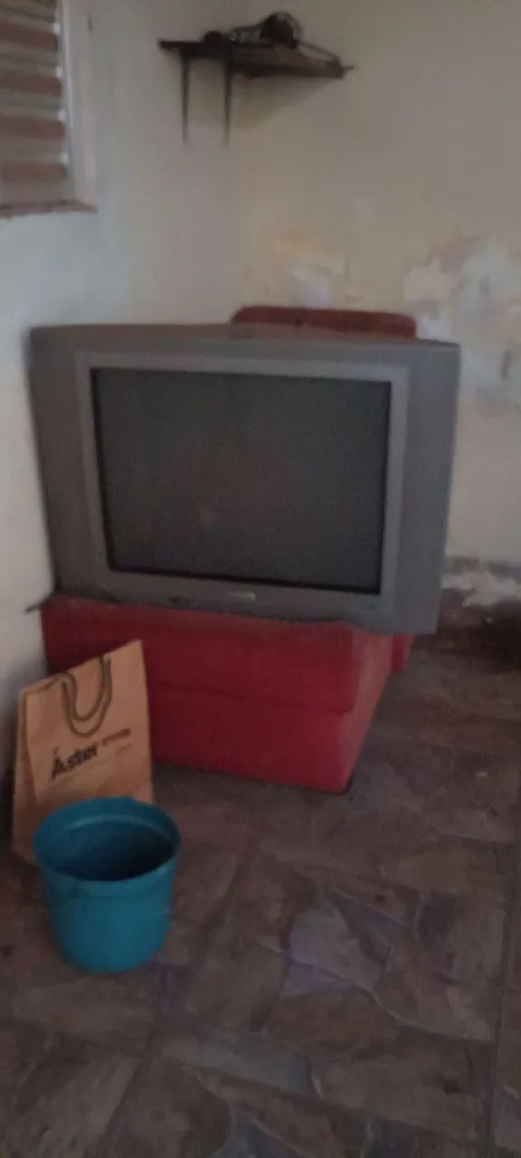 Duas Televisão de tubo 22 polegadas 