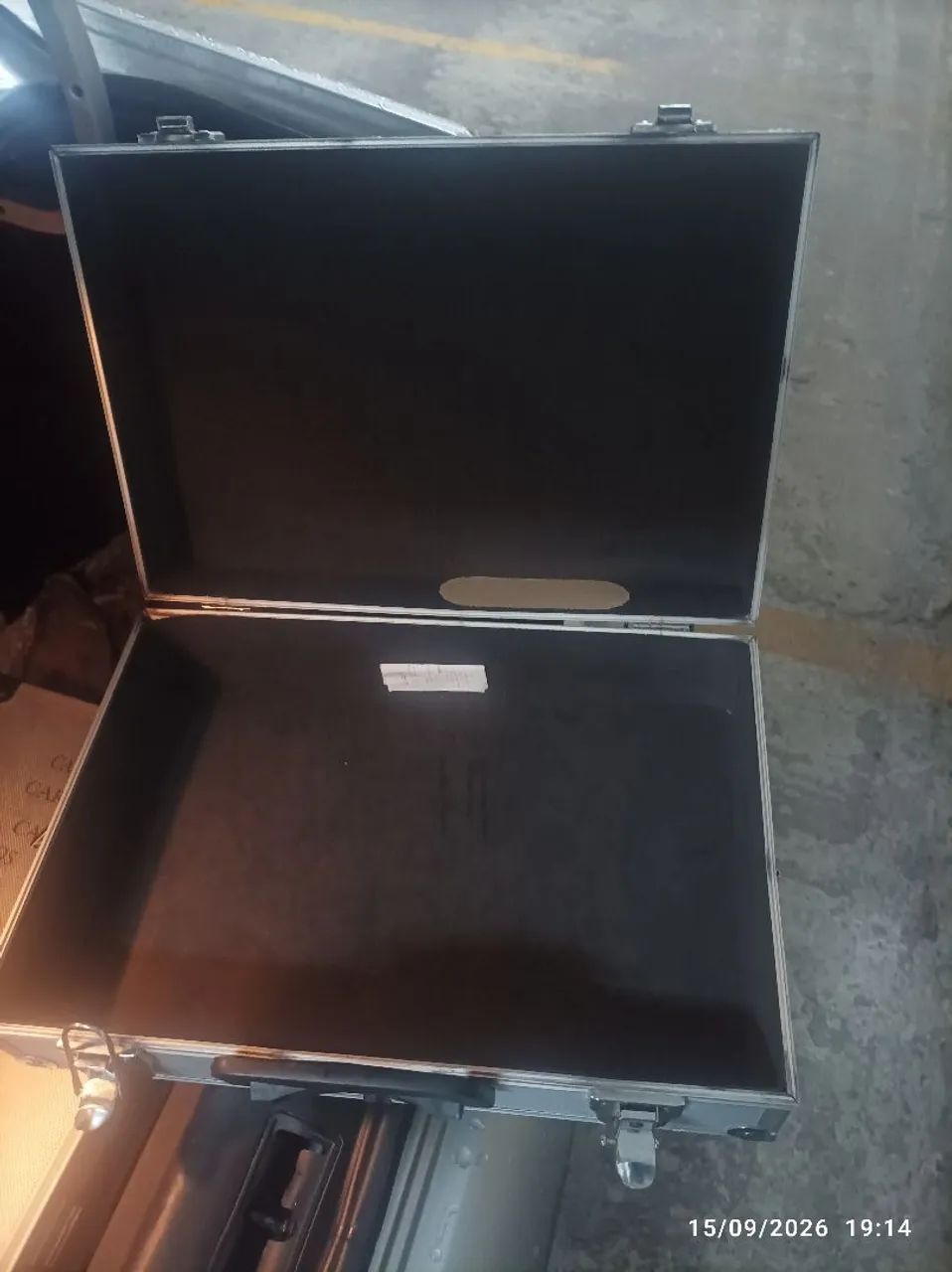 4 Maleta Prata - com forro 50,00(cada und.) - Foto 3