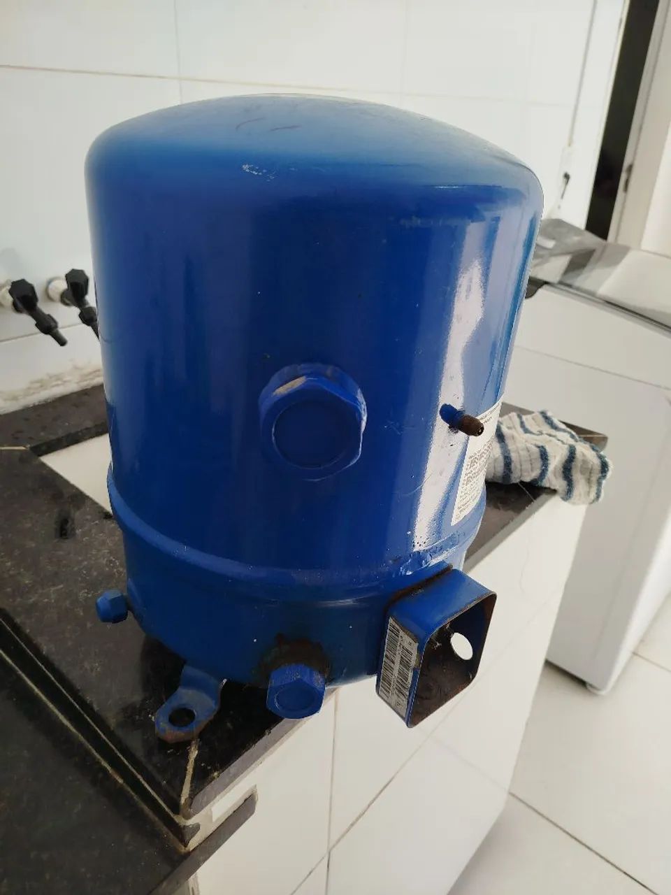 Vendo Compressor Danfoos MT72 - Foto 3