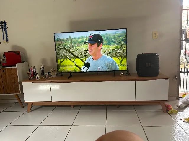 Vendo Rack para sala novo 