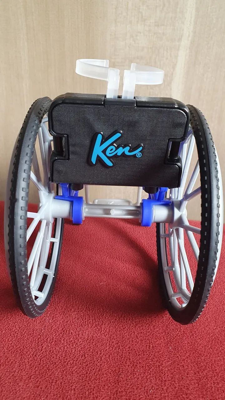 Boneco ken Cadeira de rodas  - Foto 4