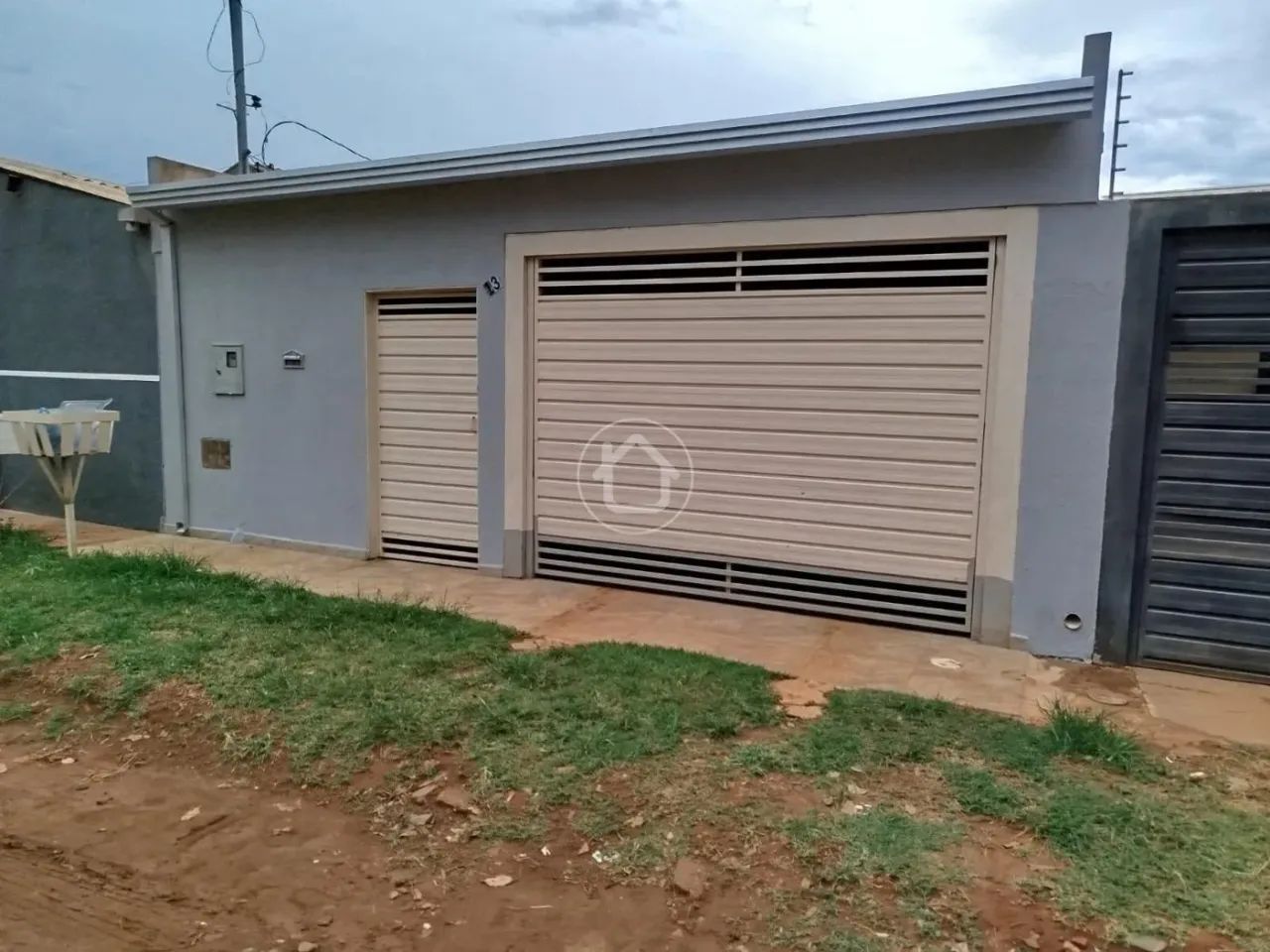 EXCELENTE ESPAÇO NOS FUNDOS - Foto 2