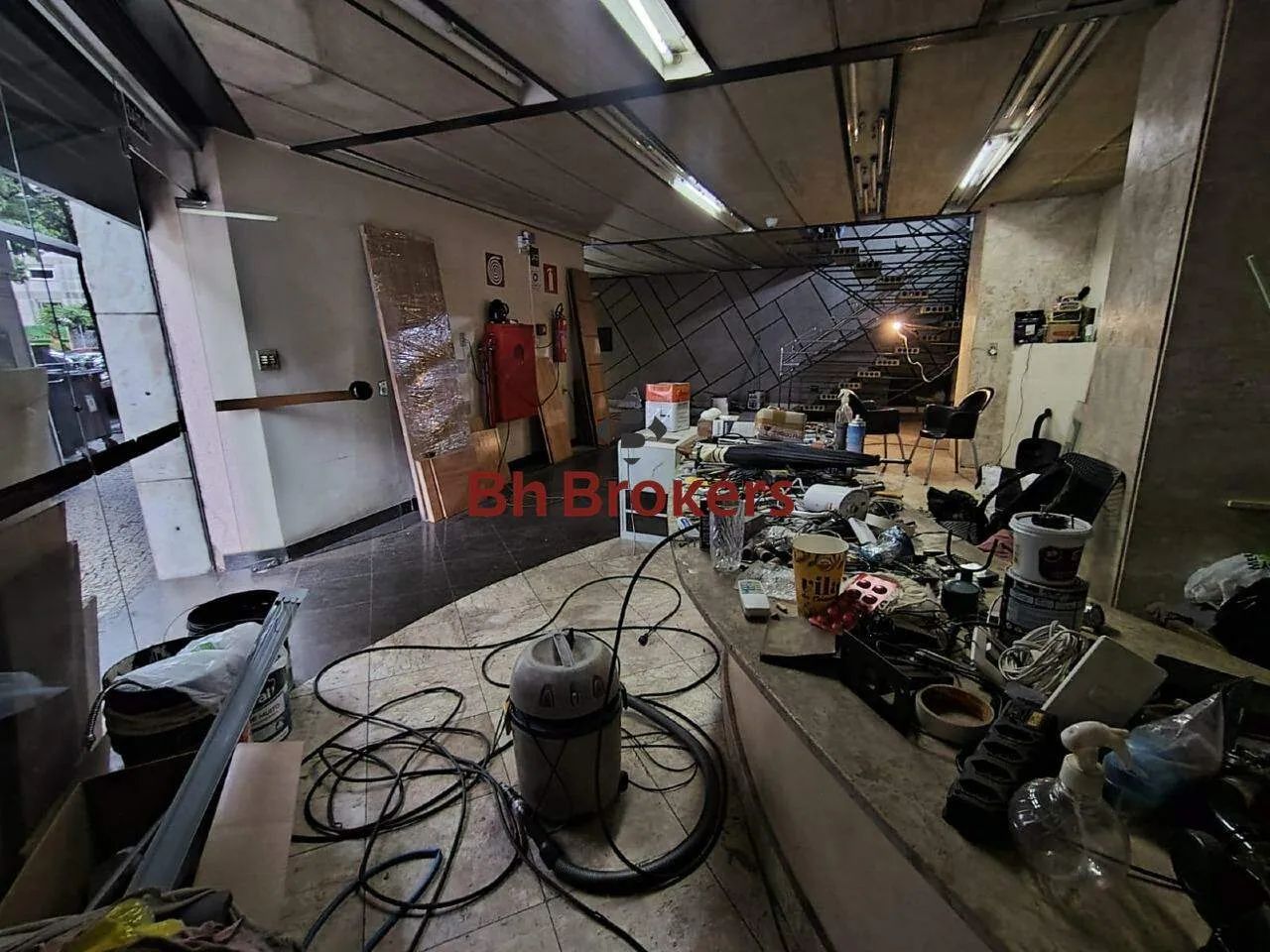 LOJA COM 300M² PARA ALUGAR NA SAVASSI - Foto 3