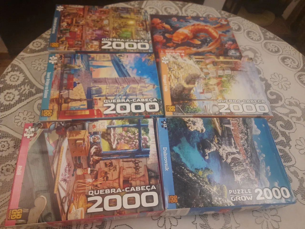 Lote de 6 quebra cabeça.5 de 2000 peças e 1 de 1000 peças  - Foto 3