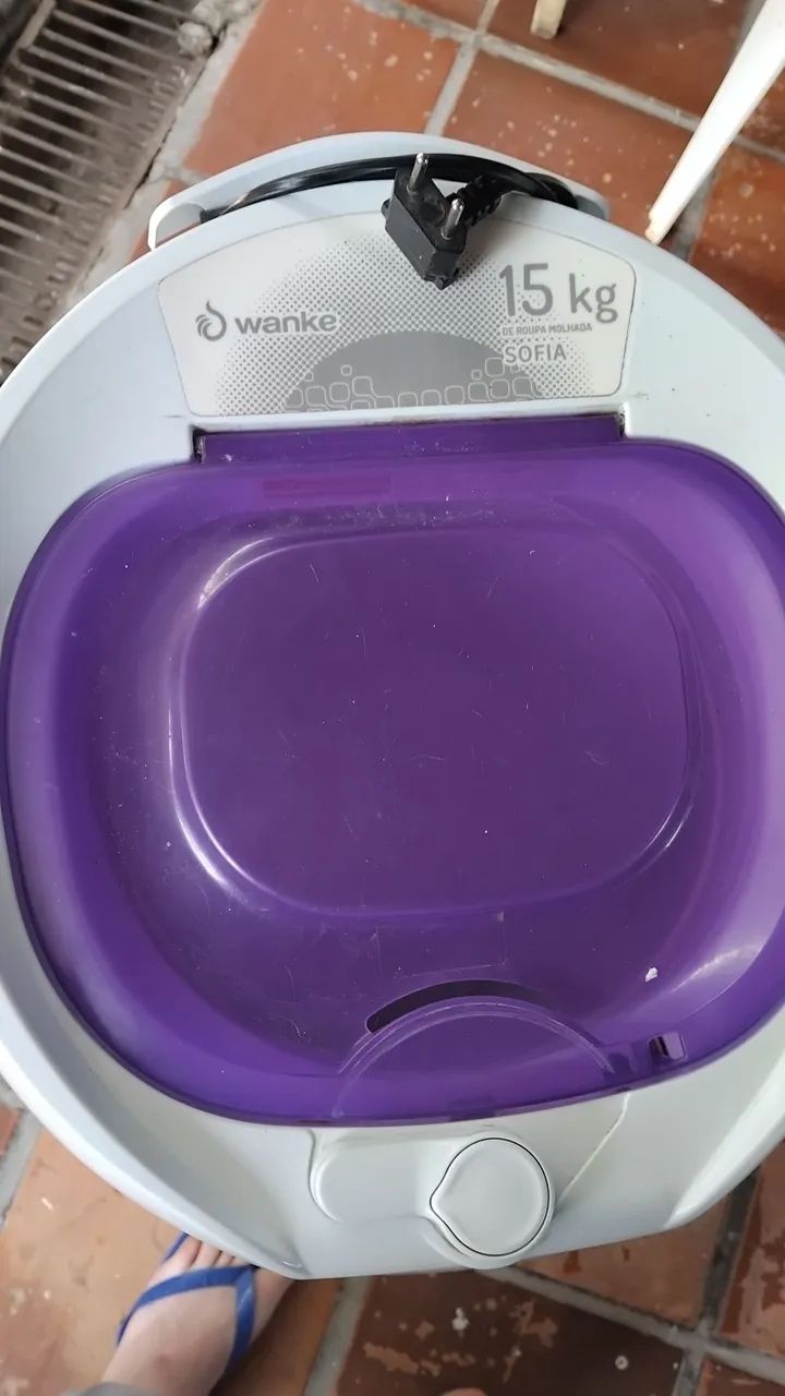 Vende-se centrífuga wanke 15kg 200R$ contato *