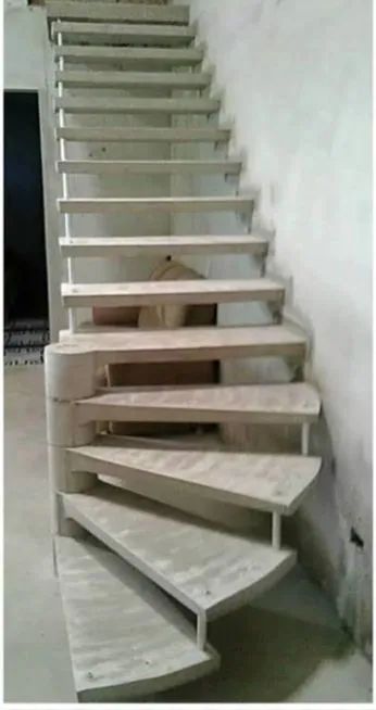 Escada de concreto armado e pre moldada modulada