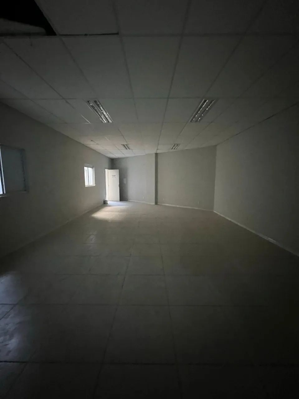 Sala Comercial com excelente localização com área total de 64,85m² e privativa de 59,51m². - Foto 3
