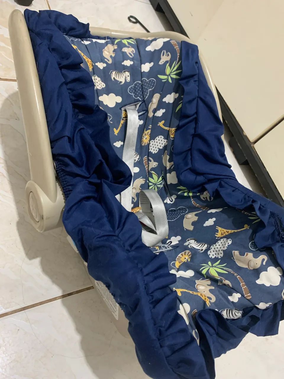 Carrinho + bebê conforto - Foto 5