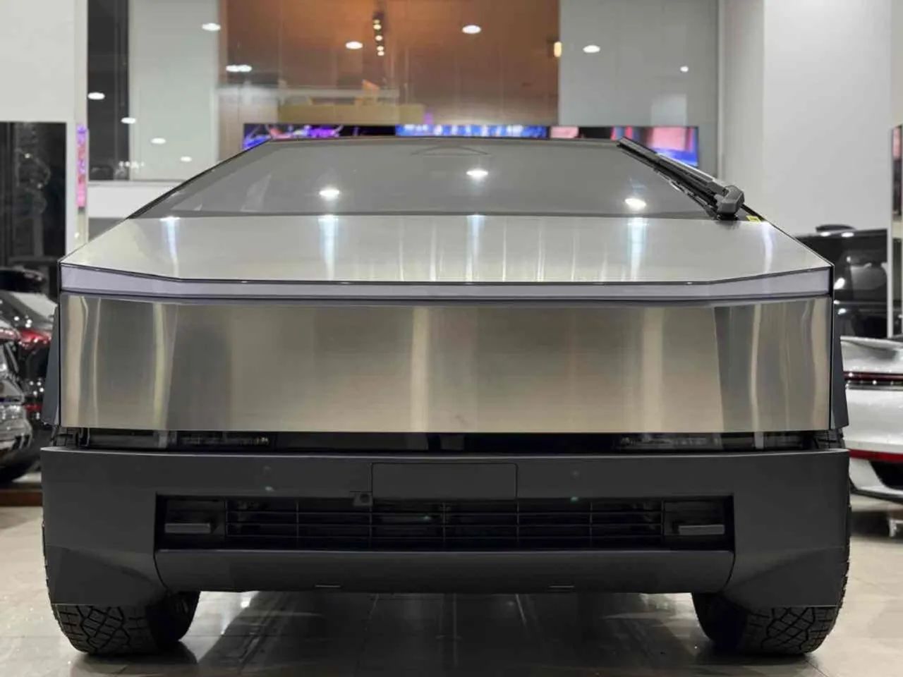 Tesla Cybertruck FOUNDATION 2026 2026