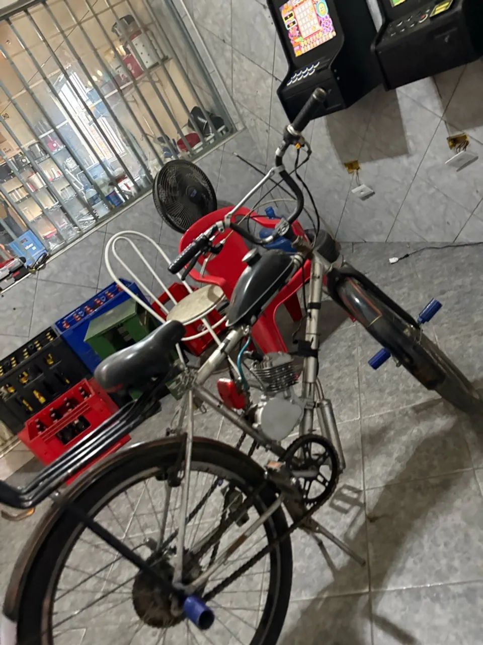 Vende se bicicleta motorizada 