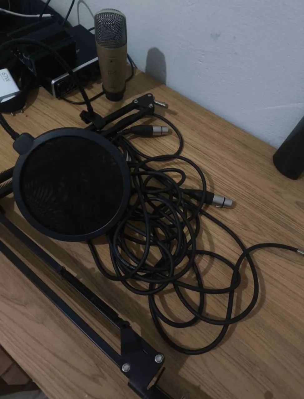 MICROFONE BEHRINGER, INTERFACE, PHANTOM POWER E CABOS  - Foto 2