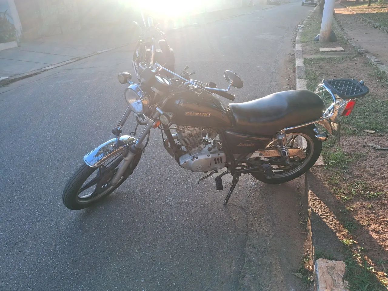 Intruder 125 - Foto 2