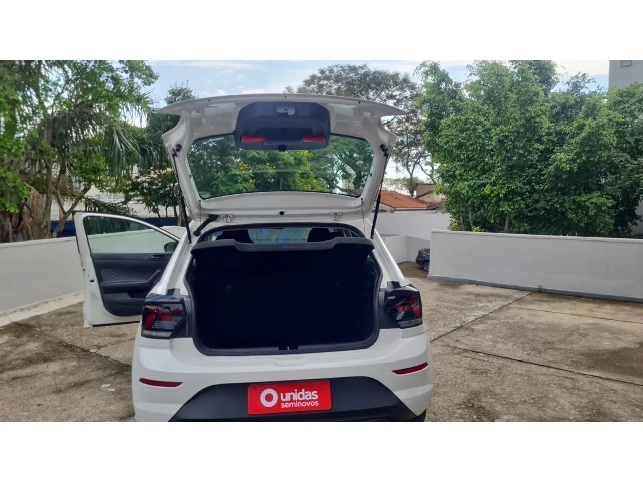 Volkswagen Polo 1.0 MPI Flex 12V 5p, foto 14 de 17