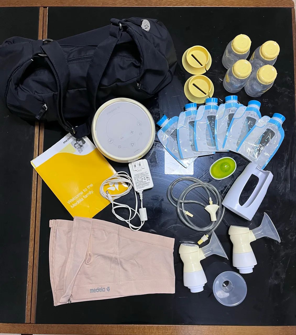 Extratora de Leite Elétrica Dupla Medela Completa Conexão com App Excelente Estado - Foto 5