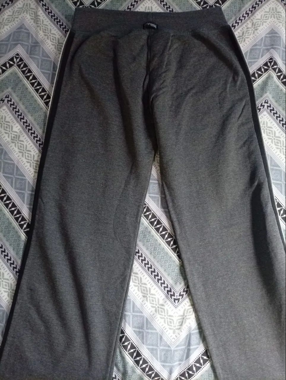 Calça Pantalona com faixas laterais  - Foto 3