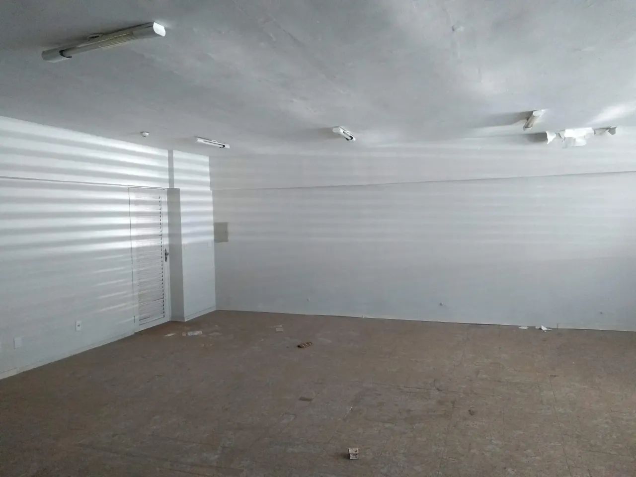 Sala  Comercial Ampla no Conjunto Nacional