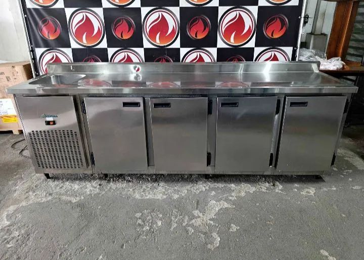 Balcão de encosto  refrigerado 