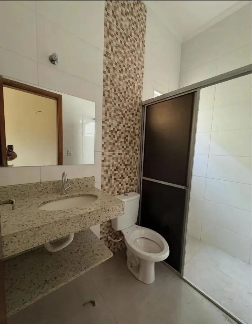 VENDO ESTA CASA PARTE BAIXA