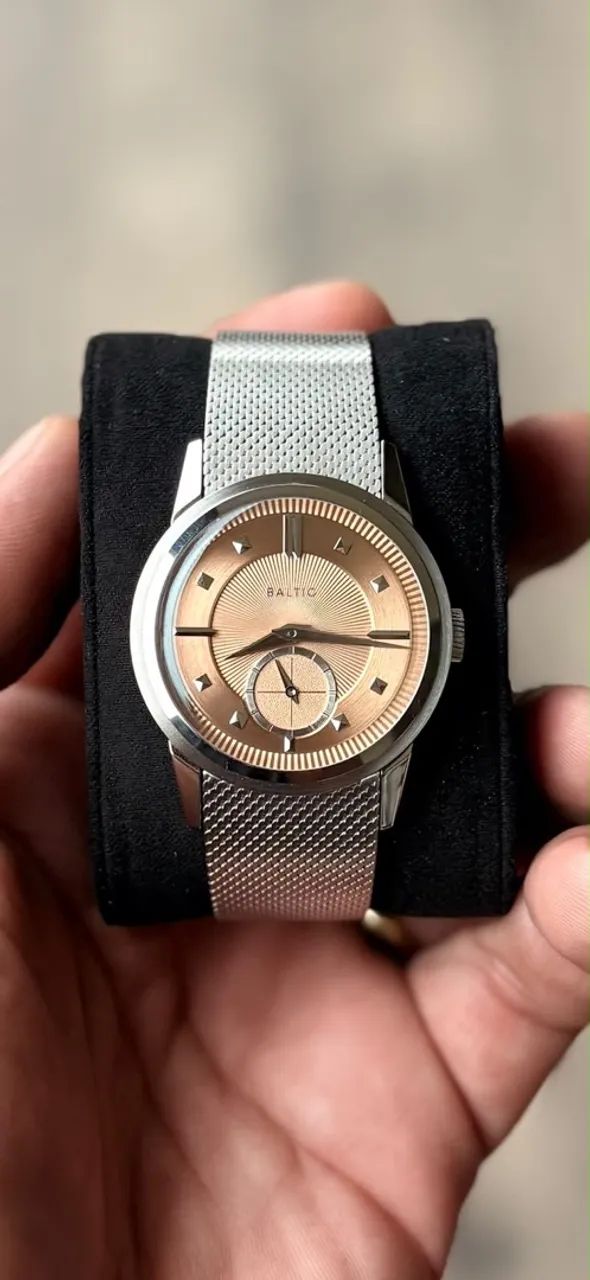 BALTIC PRISMIC 36 MM SALMON DIAL