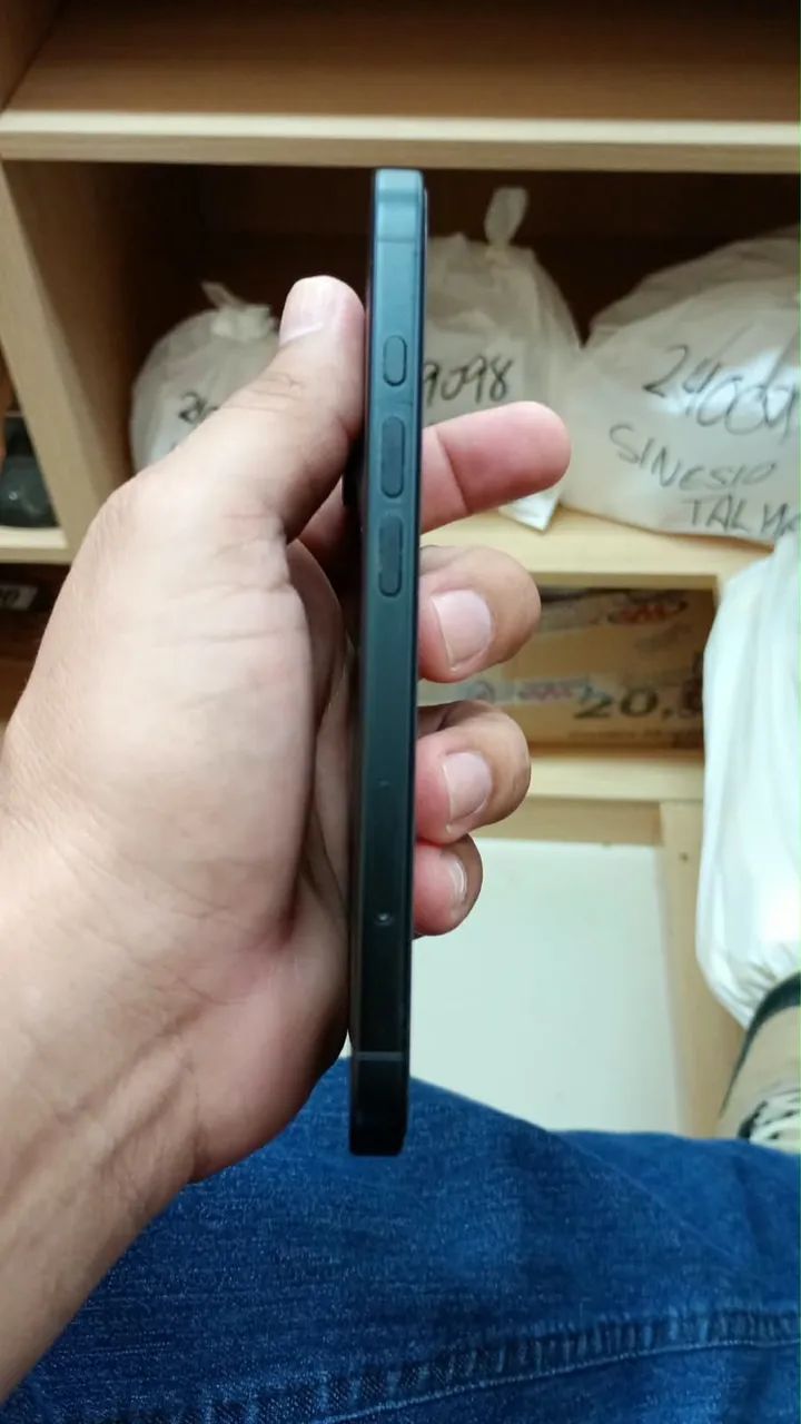 Vendo iPhone 16 - Foto 4