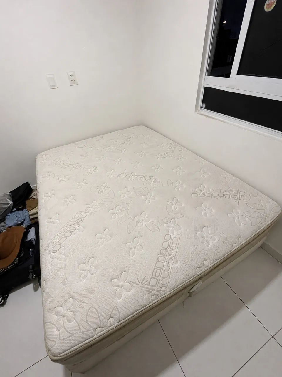 Cama box casal queen 