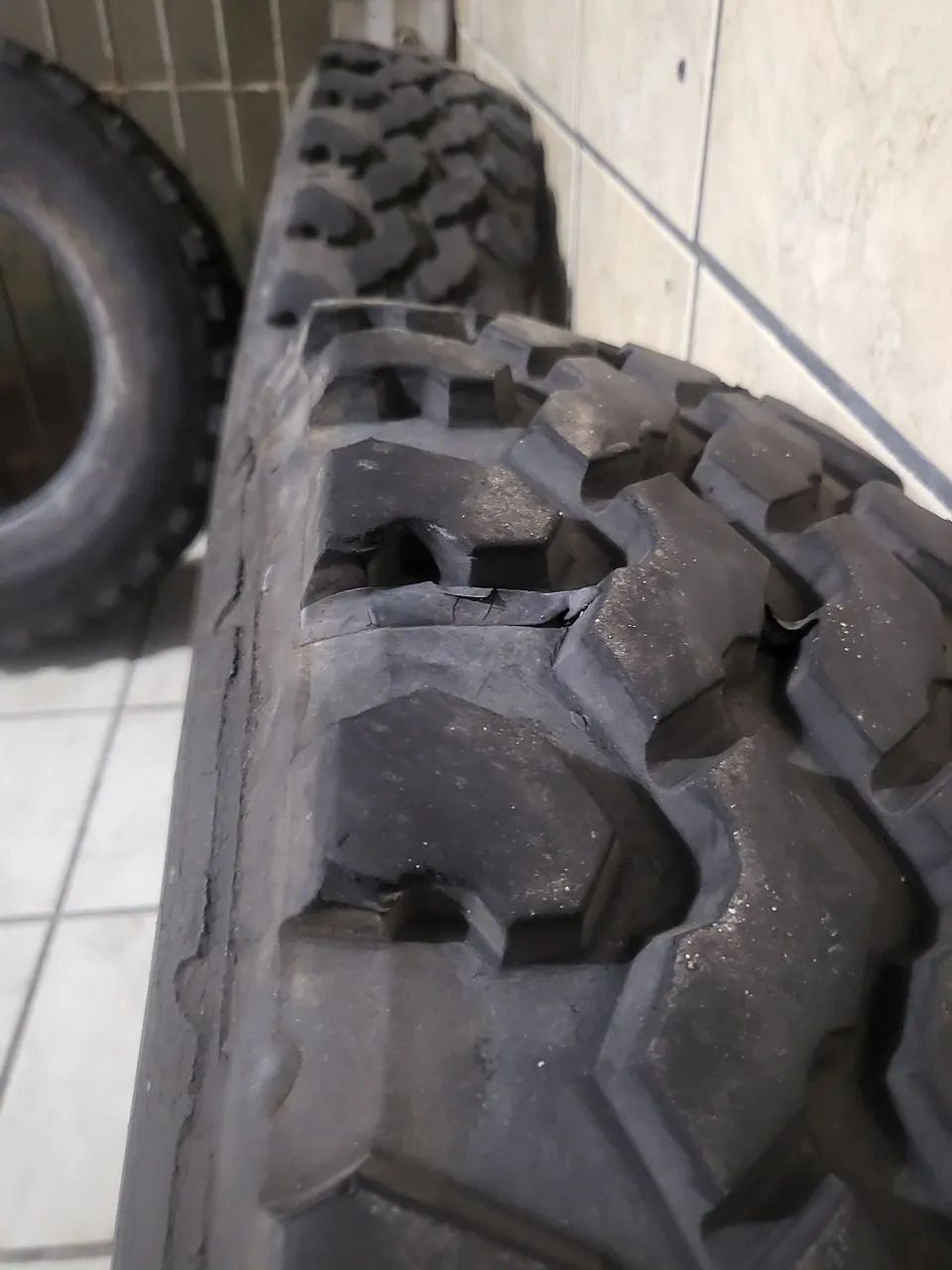 Pneus cravão aro 16 - Foto 3