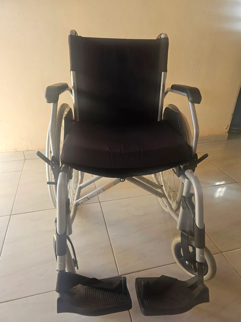 Cadeira de rodas  - Foto 3