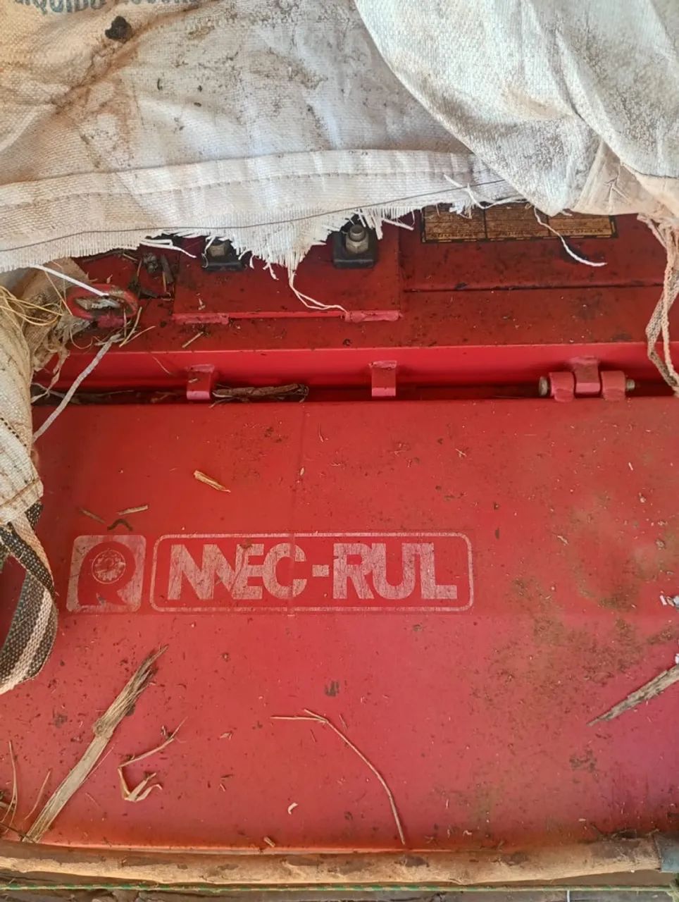 vende-se trator e implementos - Foto 5