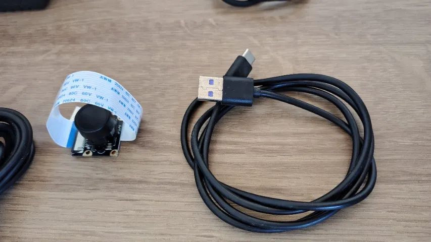 Kit Raspberry Pi 4 Model B 8GB + Tela Touch + Case com Cooler + Fonte e Acessórios - Foto 4