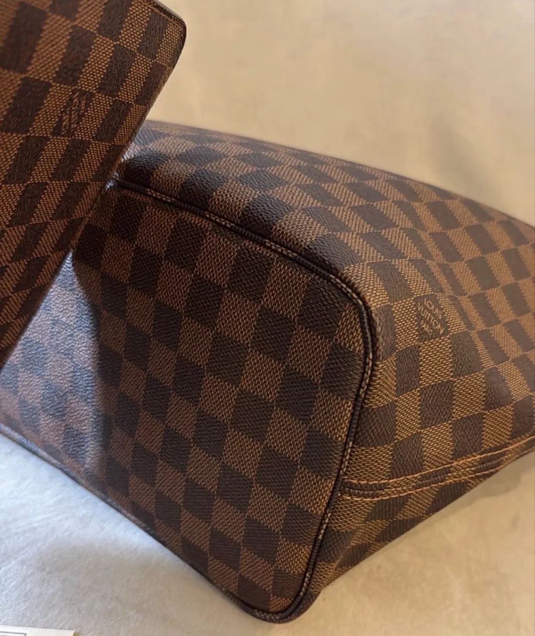 Bolsa Louis Vuitton em couro Neverfull MM  - Foto 5