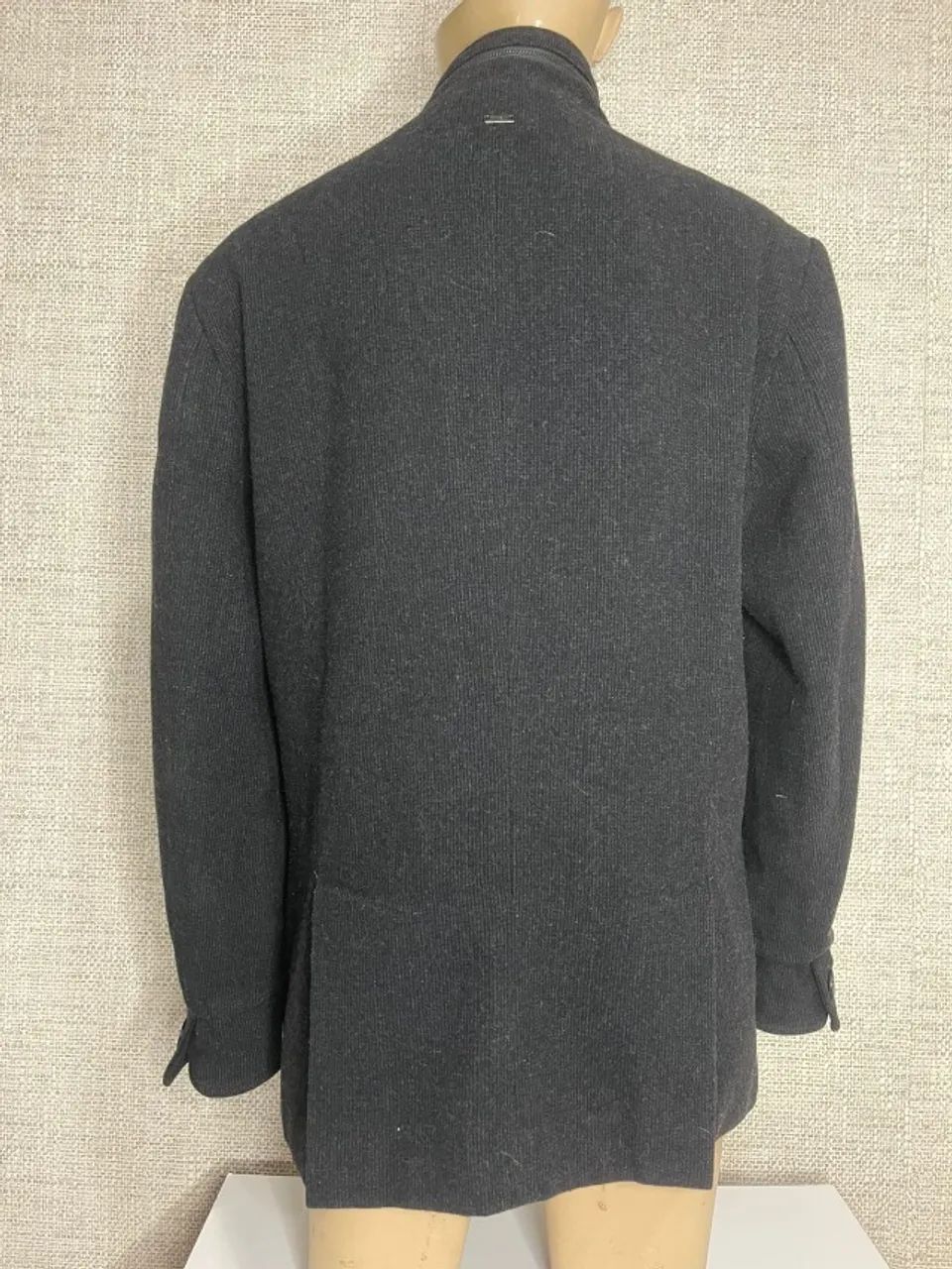 casaco lã batida preto 50% lã Makenji - Foto 2