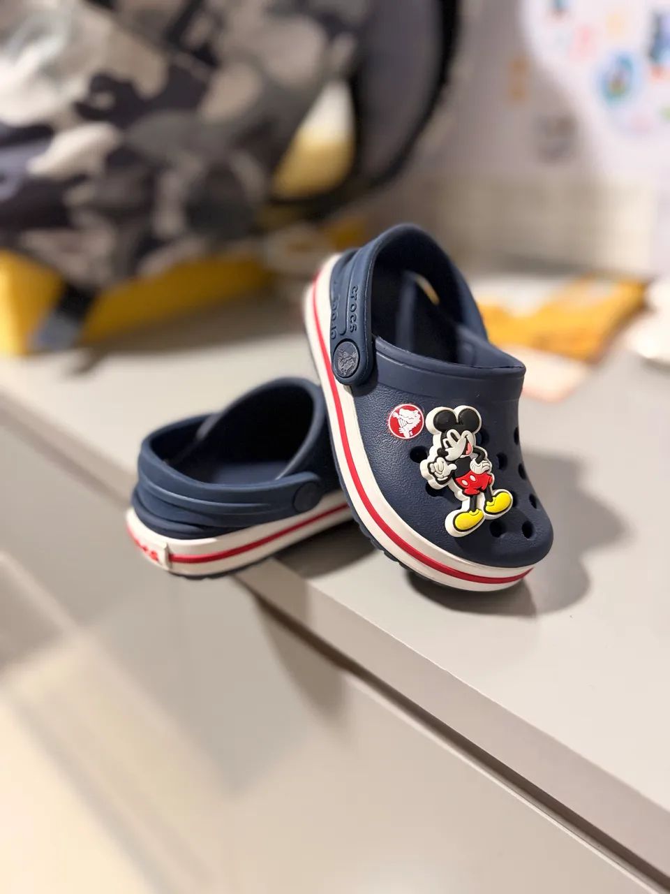 Crocs Crocband bebê azul marinho  - Foto 2