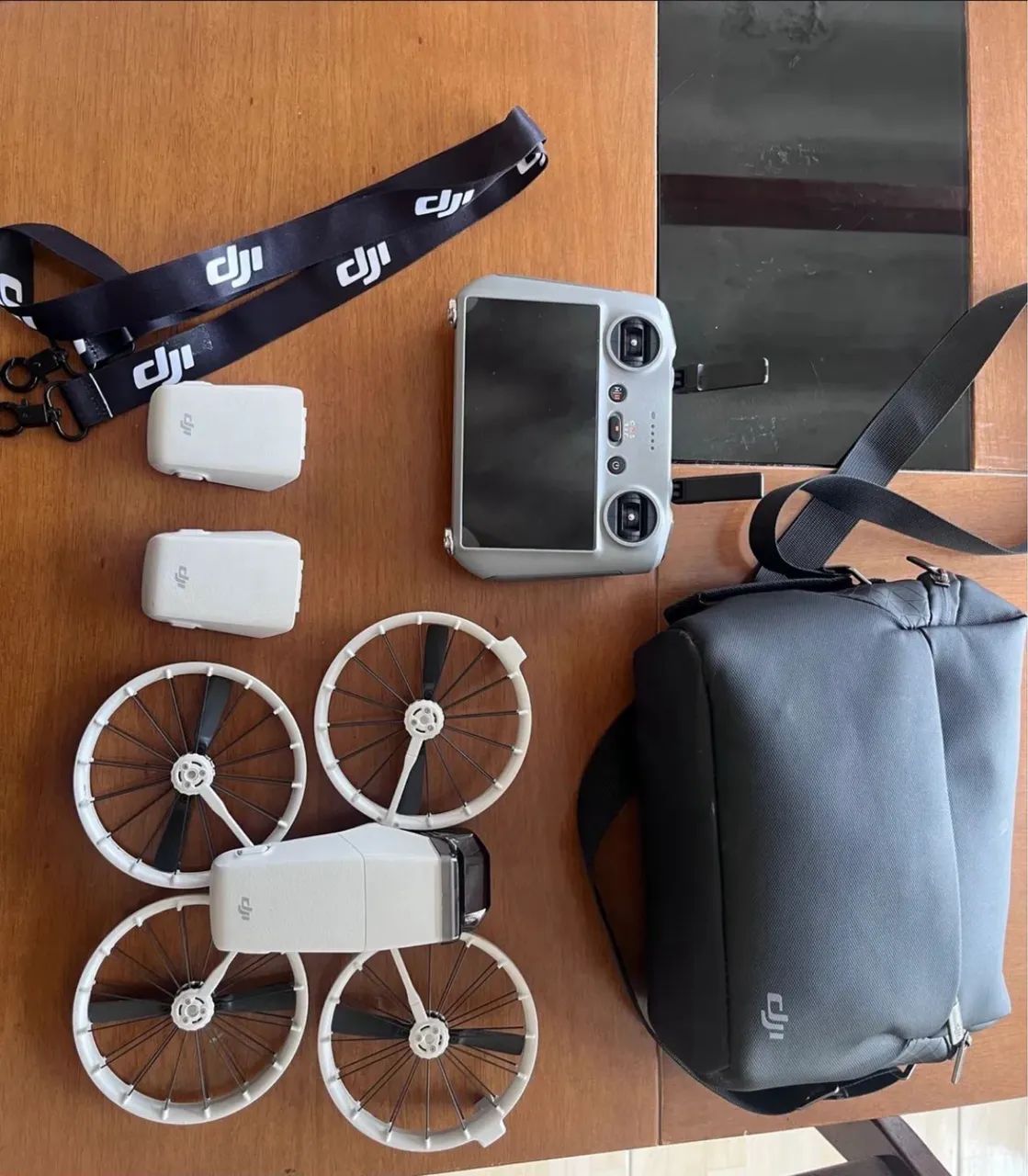DJI Flip Controle e 3 baterias
