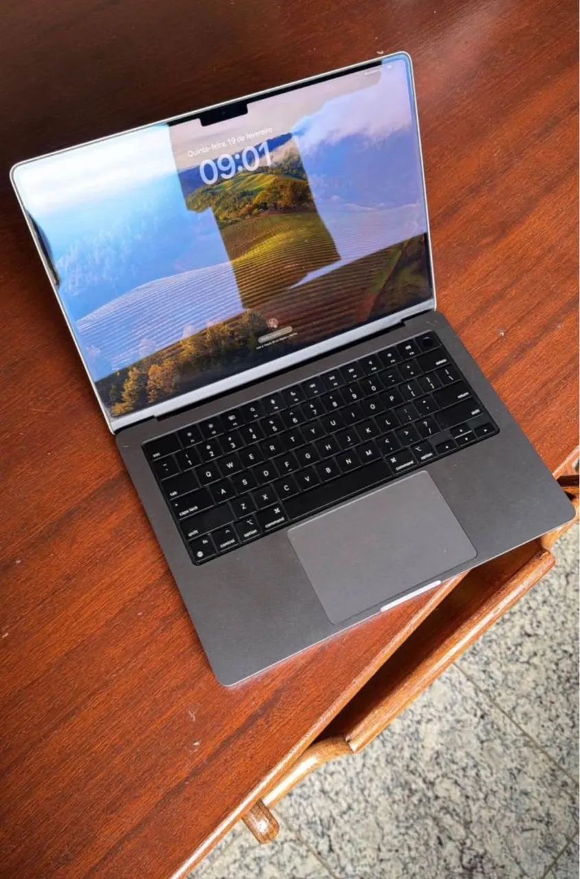 MacBook Pro 14 - M3 (2023)