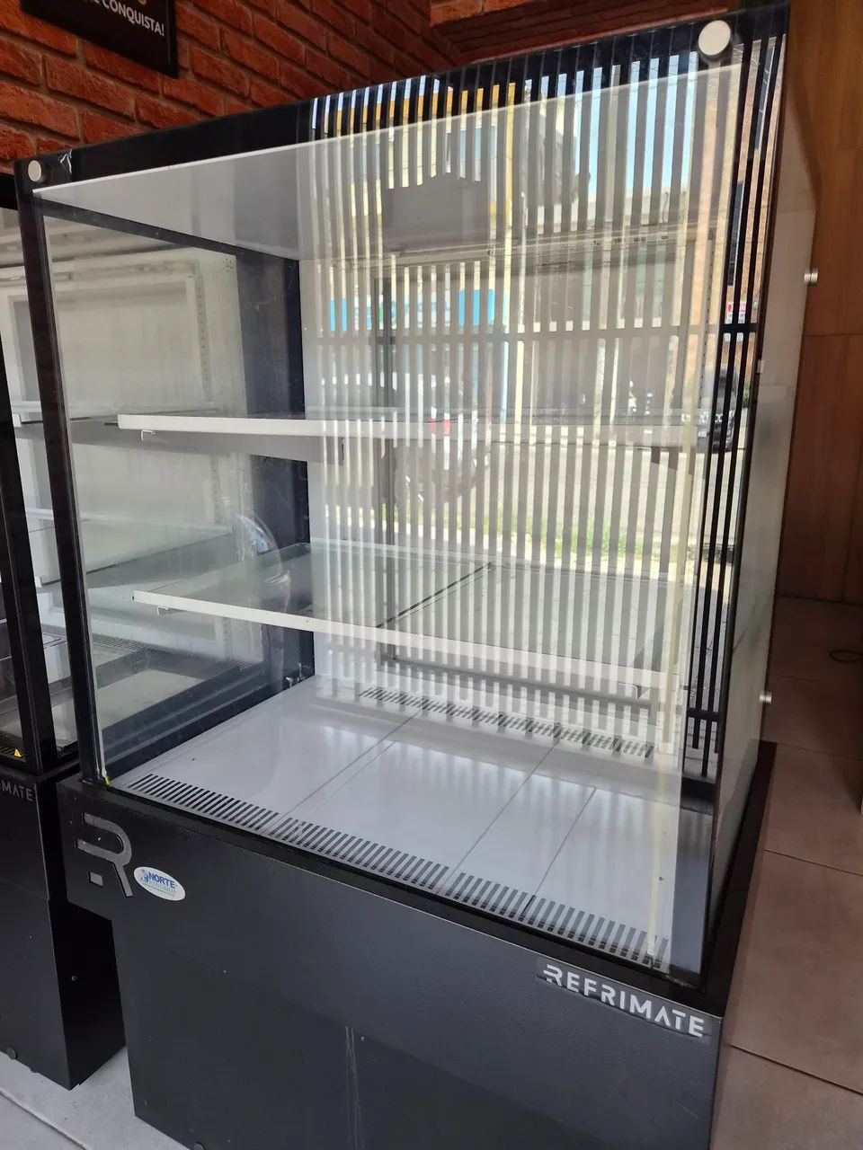 VITRINE REFRIGERADA (Para doces, tortas e sobremesas) - Foto 2