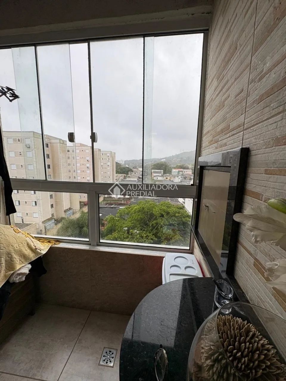 Apartamento de 2 quartos, vaga escriturada, sacada, churrasqueira, mobiliado à venda. - Foto 7