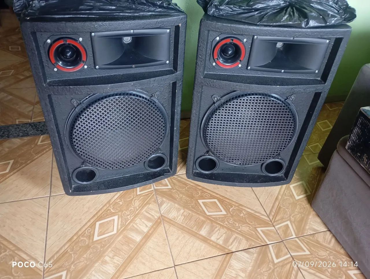 Vendo, mesa, caixas combo. - Foto 2