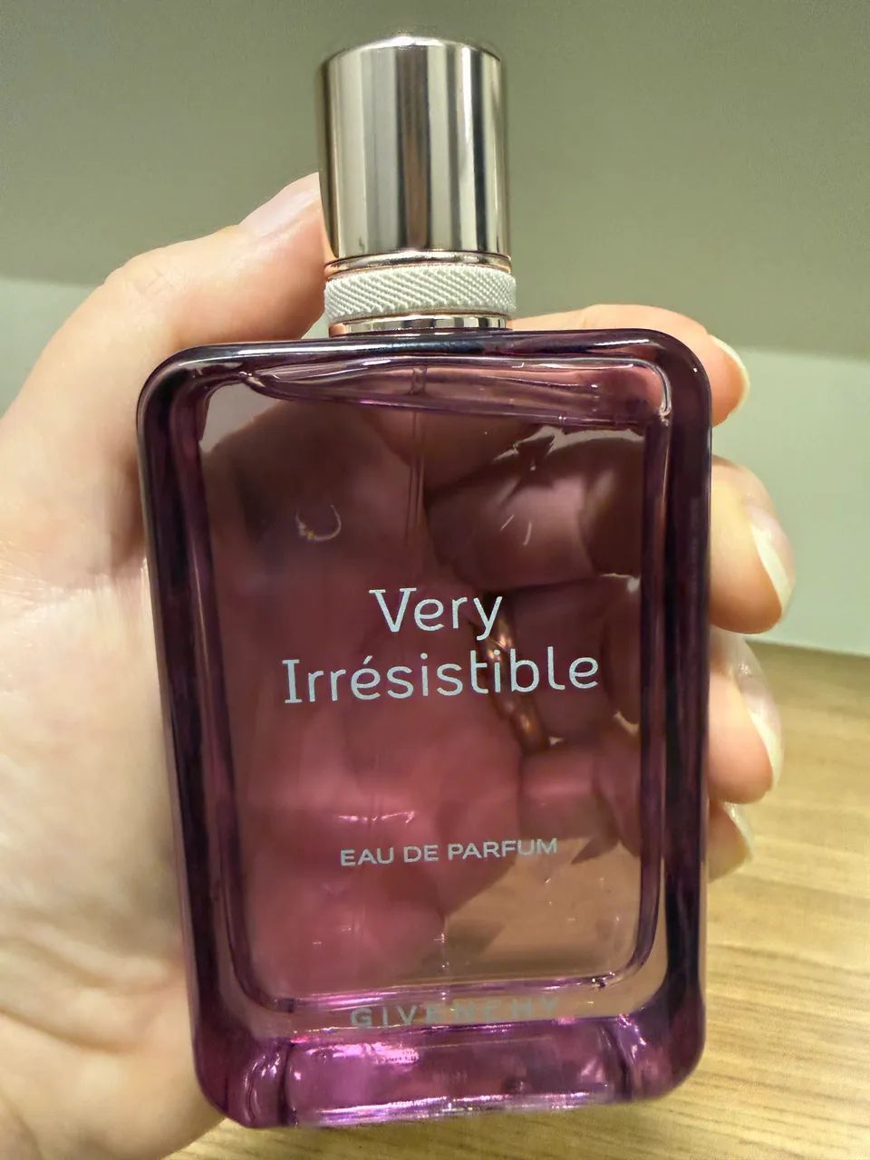 Perfume very irresistible Givenchy 80ml original  - Foto 3
